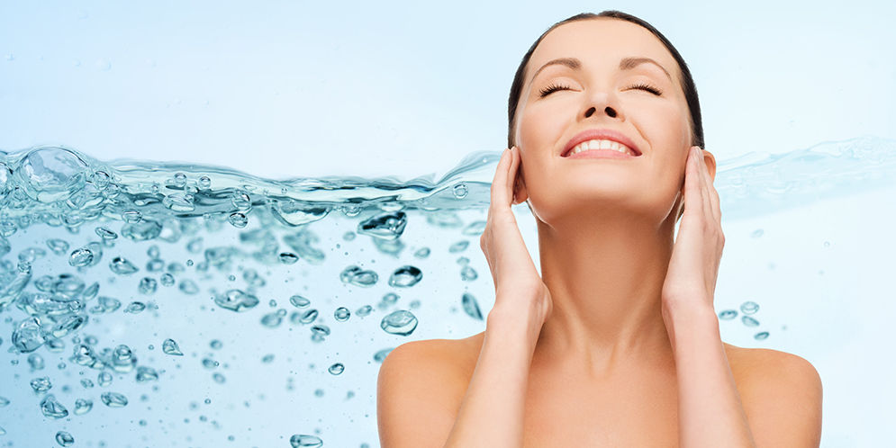 Acqua micellare: cos'è, proprietà e benefici