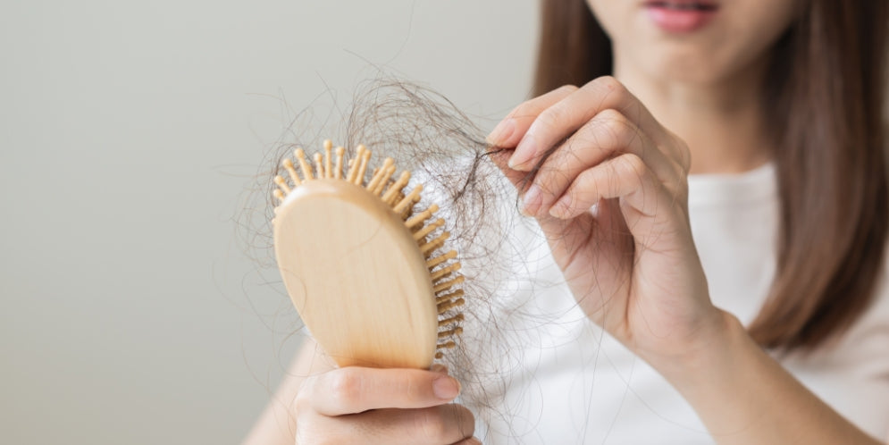 Caduta dei capelli: cause, rimedi e prevenzione