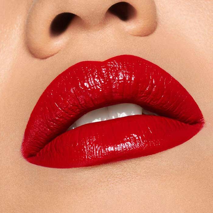 Pupa Vamp! Rossetto Trattamento Volumizzante 302 Ruby Red 3,5g